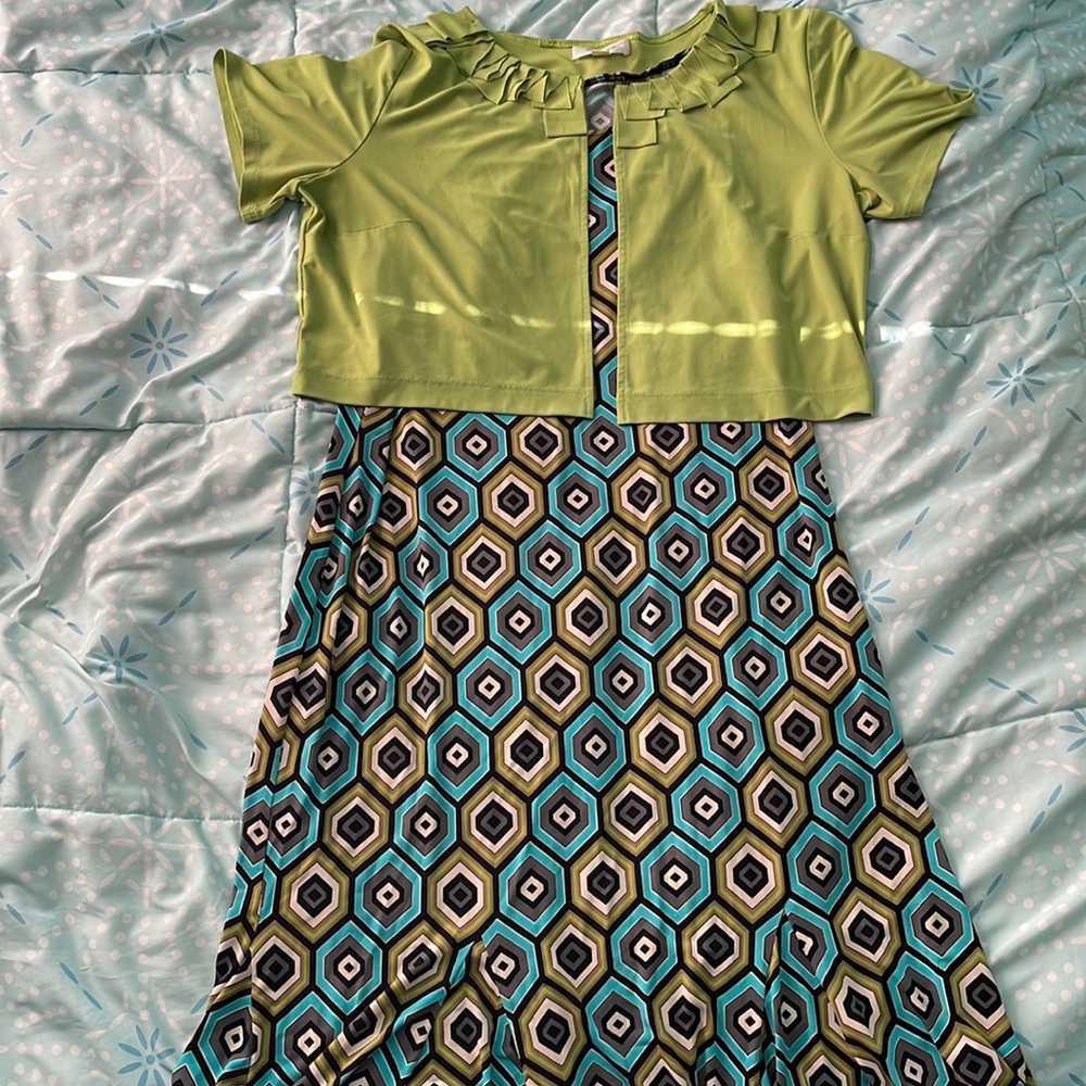 Dressbarn Sleeveless Patterned below-the-knee dress, with removable overcoat